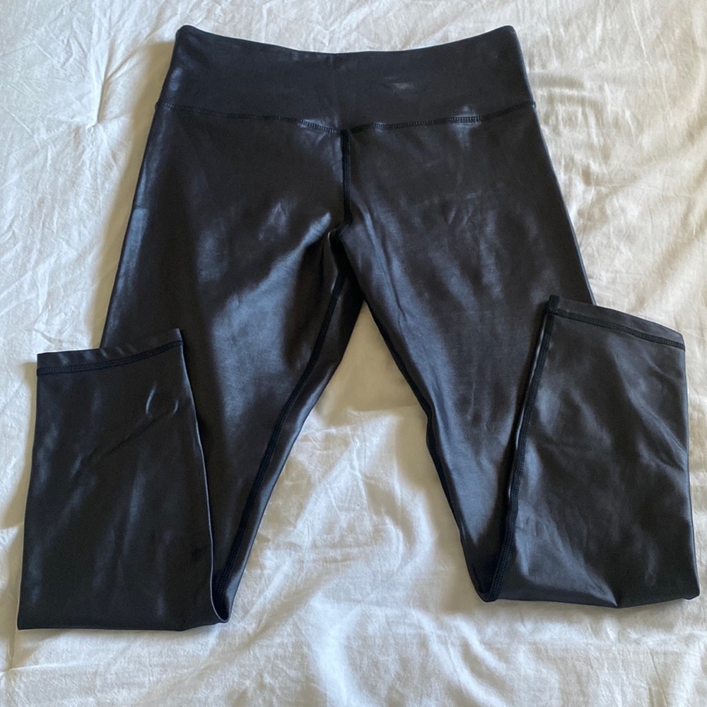 Zyia Active - Black Metallic 7/8 Leggings - Size 8-10